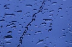 很不喜欢下雨天的说说 下雨天失落心